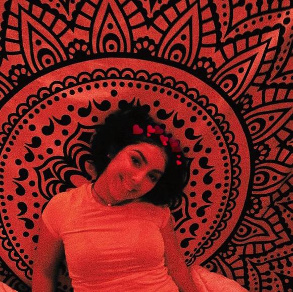 Meet your Posher, Julianna - Picture 1 of 1